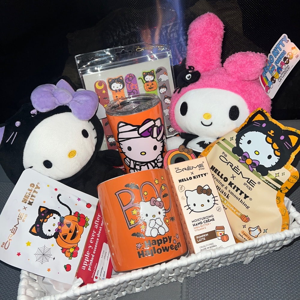 Hello Kitty My Melody Halloween Gift Basket